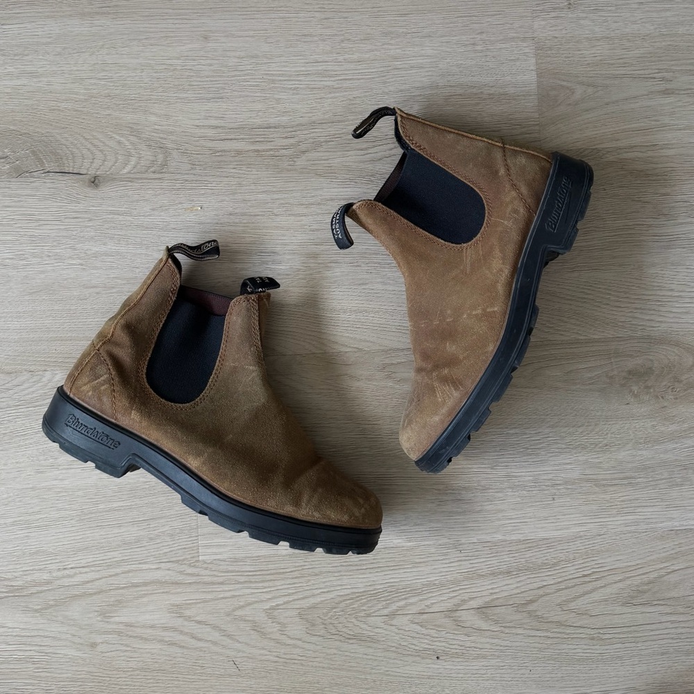 Blundstone suede ankle boots
